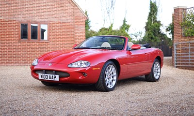Lot 2000 Jaguar XKR Convertible