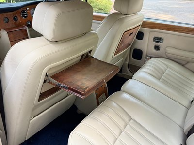 Lot 1996 Rolls-Royce Silver Spirit III