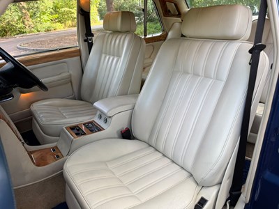 Lot 1996 Rolls-Royce Silver Spirit III