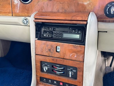 Lot 1996 Rolls-Royce Silver Spirit III