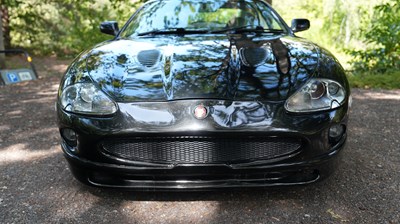 Lot 125 - 1998 Jaguar XKR Paramount Performance Donington