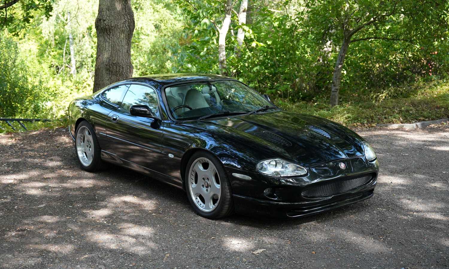 Lot 125 - 1998 Jaguar XKR Paramount Performance Donington
