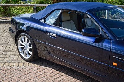 Lot 2001 Aston Martin DB7 Vantage Volante