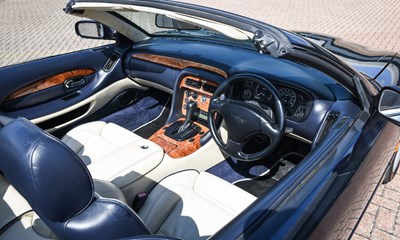 Lot 2001 Aston Martin DB7 Vantage Volante