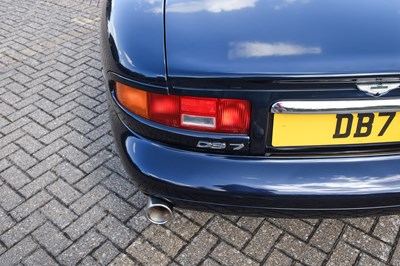 Lot 2001 Aston Martin DB7 Vantage Volante