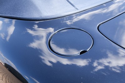 Lot 2001 Aston Martin DB7 Vantage Volante