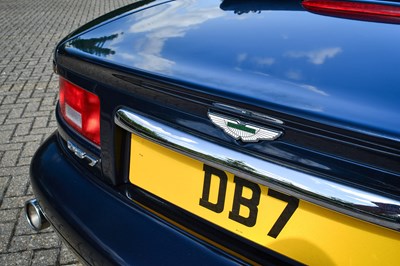 Lot 2001 Aston Martin DB7 Vantage Volante