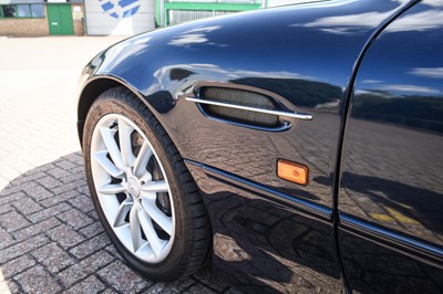 Lot 2001 Aston Martin DB7 Vantage Volante
