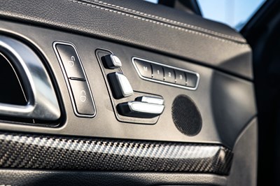 Lot 2012 Mercedes-Benz SL63 AMG
