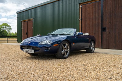 Lot 2000 Jaguar XKR Convertible