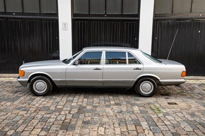 Lot 1984 Mercedes-Benz 500 SEL