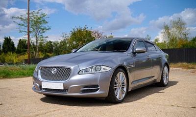 Lot 2010 Jaguar XJ V8 Portfolio Auto