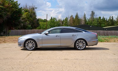 Lot 2010 Jaguar XJ V8 Portfolio Auto