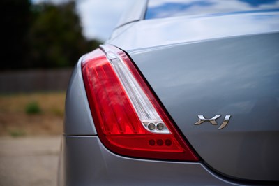Lot 2010 Jaguar XJ V8 Portfolio Auto