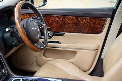 Lot 2010 Jaguar XJ V8 Portfolio Auto