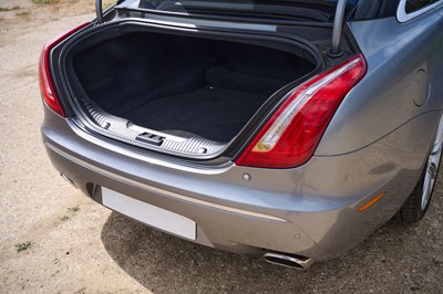 Lot 2010 Jaguar XJ V8 Portfolio Auto