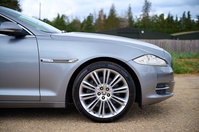 Lot 2010 Jaguar XJ V8 Portfolio Auto