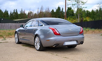 Lot 2010 Jaguar XJ V8 Portfolio Auto