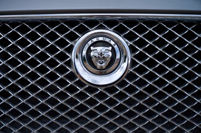 Lot 2010 Jaguar XJ V8 Portfolio Auto