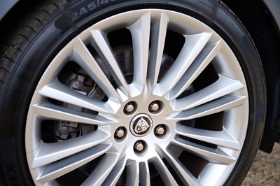 Lot 2010 Jaguar XJ V8 Portfolio Auto