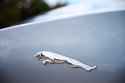 Lot 2010 Jaguar XJ V8 Portfolio Auto