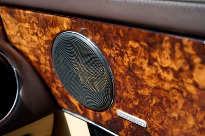 Lot 2010 Jaguar XJ V8 Portfolio Auto