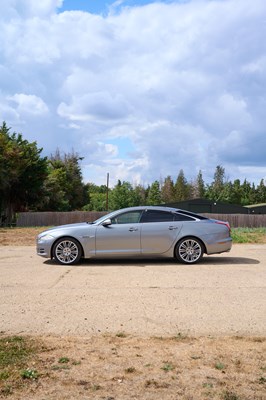 Lot 2010 Jaguar XJ V8 Portfolio Auto