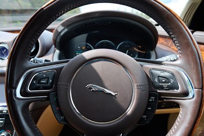Lot 2010 Jaguar XJ V8 Portfolio Auto