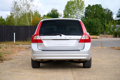 Lot 2009 Volvo V70 3.2 Lux SE