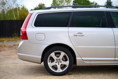 Lot 2009 Volvo V70 3.2 Lux SE