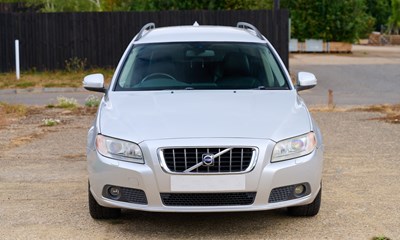 Lot 2009 Volvo V70 3.2 Lux SE