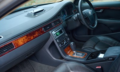 Lot 2009 Volvo V70 3.2 Lux SE