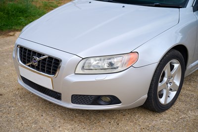 Lot 2009 Volvo V70 3.2 Lux SE