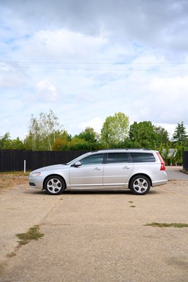Lot 2009 Volvo V70 3.2 Lux SE