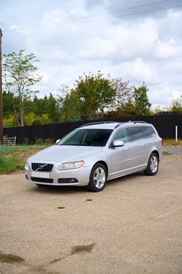 Lot 2009 Volvo V70 3.2 Lux SE
