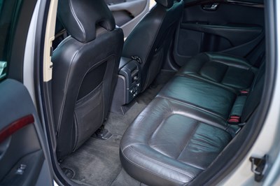 Lot 2009 Volvo V70 3.2 Lux SE