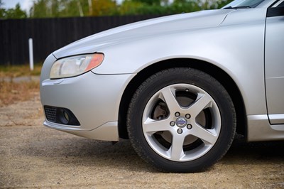 Lot 2009 Volvo V70 3.2 Lux SE