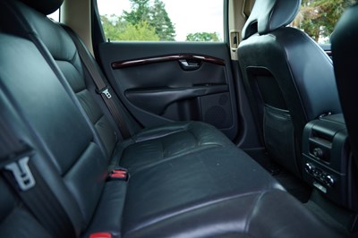 Lot 2009 Volvo V70 3.2 Lux SE
