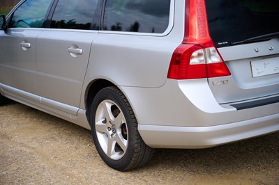 Lot 2009 Volvo V70 3.2 Lux SE