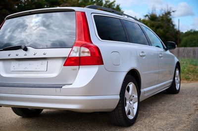 Lot 2009 Volvo V70 3.2 Lux SE