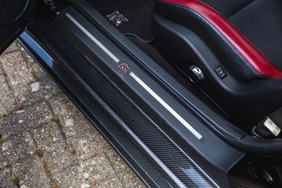 Lot 220 - 2009 Nissan GT-R R35 Black Edition JM1300