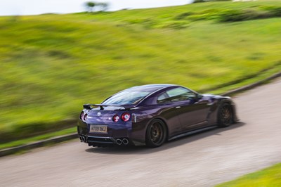 Lot 220 - 2009 Nissan GT-R R35 Black Edition JM1300