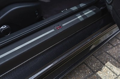 Lot 2009 Nissan GT-R R35 Black Edition JM1300