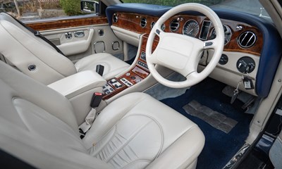 Lot 2000 Rolls-Royce Corniche V