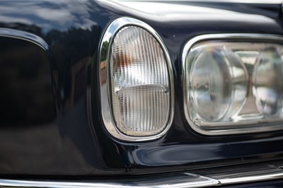 Lot 2000 Rolls-Royce Corniche V