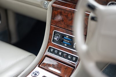 Lot 2000 Rolls-Royce Corniche V