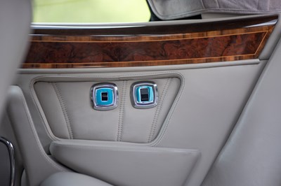Lot 2000 Rolls-Royce Corniche V