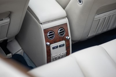 Lot 2000 Rolls-Royce Corniche V