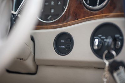Lot 2000 Rolls-Royce Corniche V