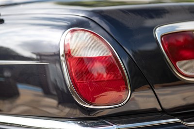 Lot 2000 Rolls-Royce Corniche V
